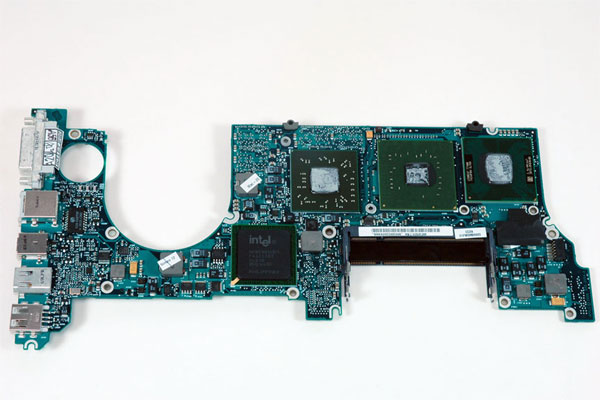 661-4625 MacBook Pro 17" (2008 Model) 2.5GHz intel Core 2 duo Logic Board