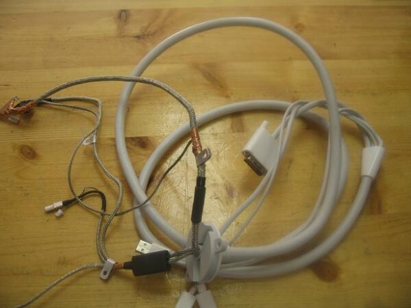 Apple 30" Cinema Display Cable Assembly